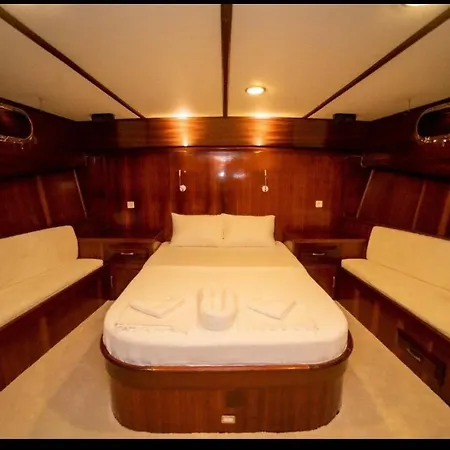 Aden Yachting Botel Göcek
